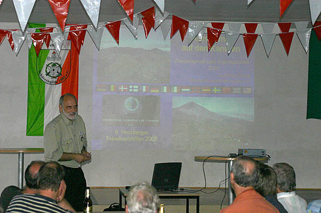Der wissenschaftliche Leiter der WFS Jochen Rose bei seinem interessanten Vortrag